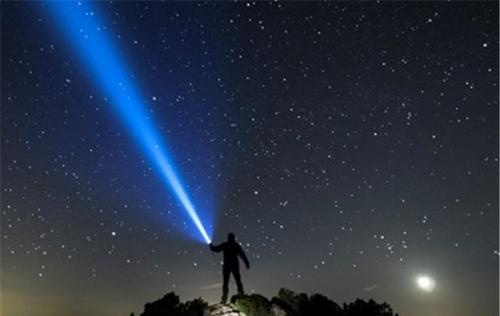 【手電筒】手捧星光，從學會挑選一只手電筒開始